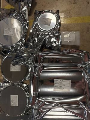 精密半導体部品向け、優れた機械的強度と熱安定性を備えた耐久性のある溶融シリカウェーハ