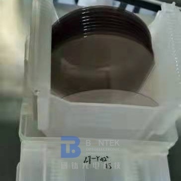 CRのAUのコーティングのリチウムTantalateの水晶の圧電効果の水晶