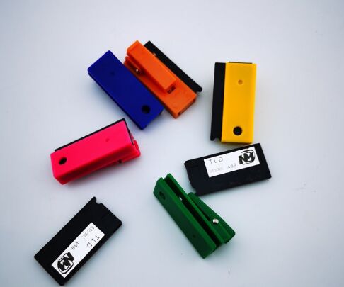 医療画像保証と原子力作業員の安全監視に最適な高度な圧電ウェーハ熱ルミネセンス線量計