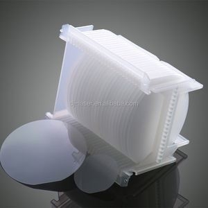 Stepanovの方法によって育てられるサファイア ガラスのウエファー2Inch 3inch 4inch 6inchのR軸線のM平面