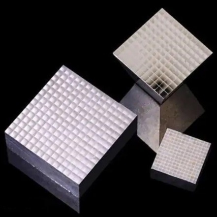高く軽い収穫短い消滅時間の高密度LYSO （セリウム）のシンチレーション水晶